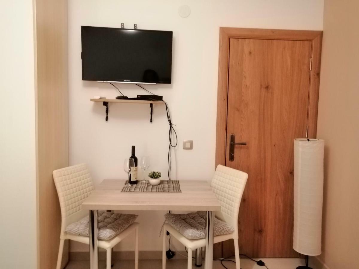 Studio Apartman Irena1 Bijela Kültér fotó